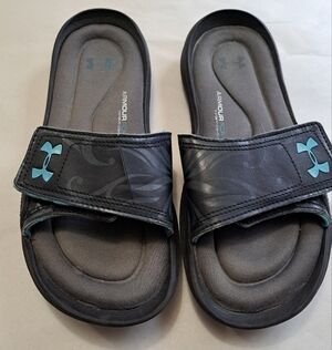 Under Armour Women's Ignite Black Slides    Size 9